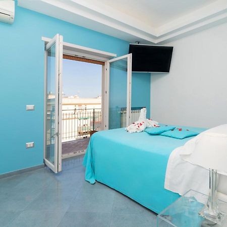 Guest House Emily Suites Półwysep Sorrentyński Zewnętrze zdjęcie