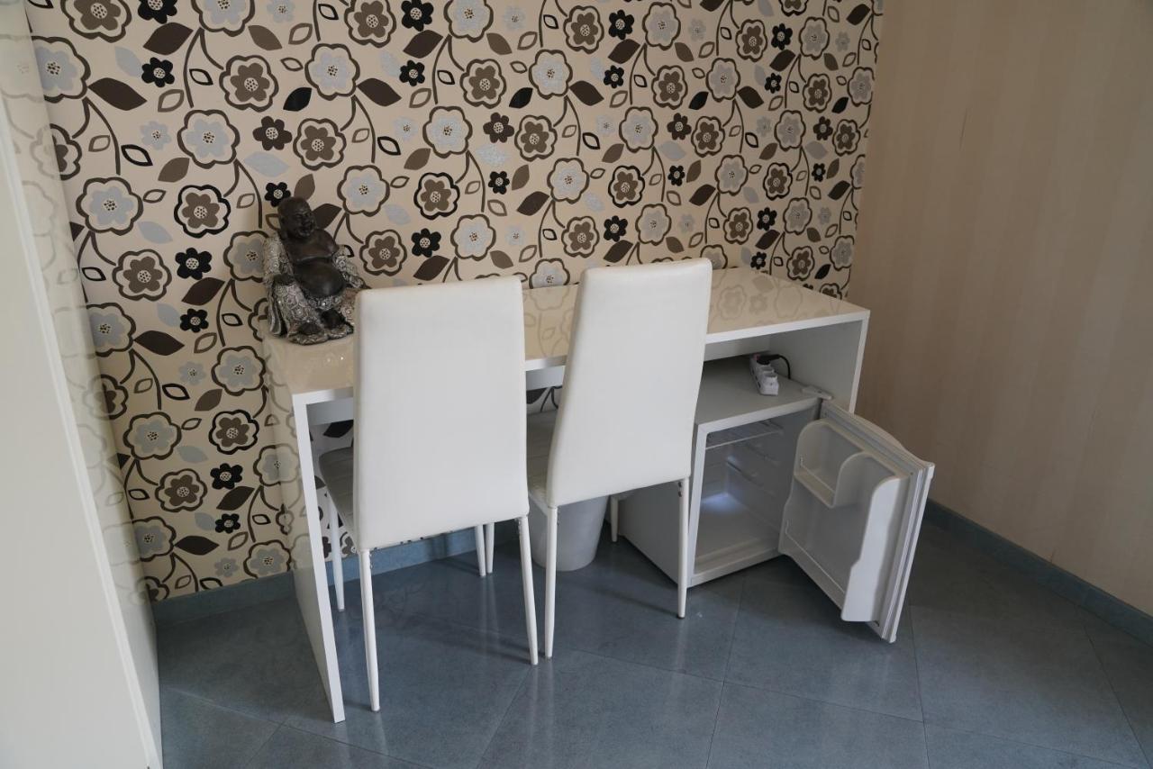 Guest House Emily Suites Półwysep Sorrentyński Zewnętrze zdjęcie