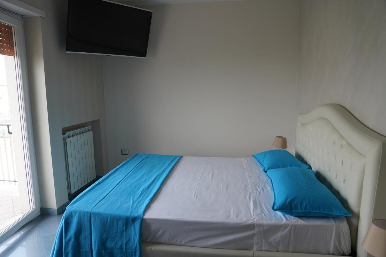 Guest House Emily Suites Półwysep Sorrentyński Zewnętrze zdjęcie