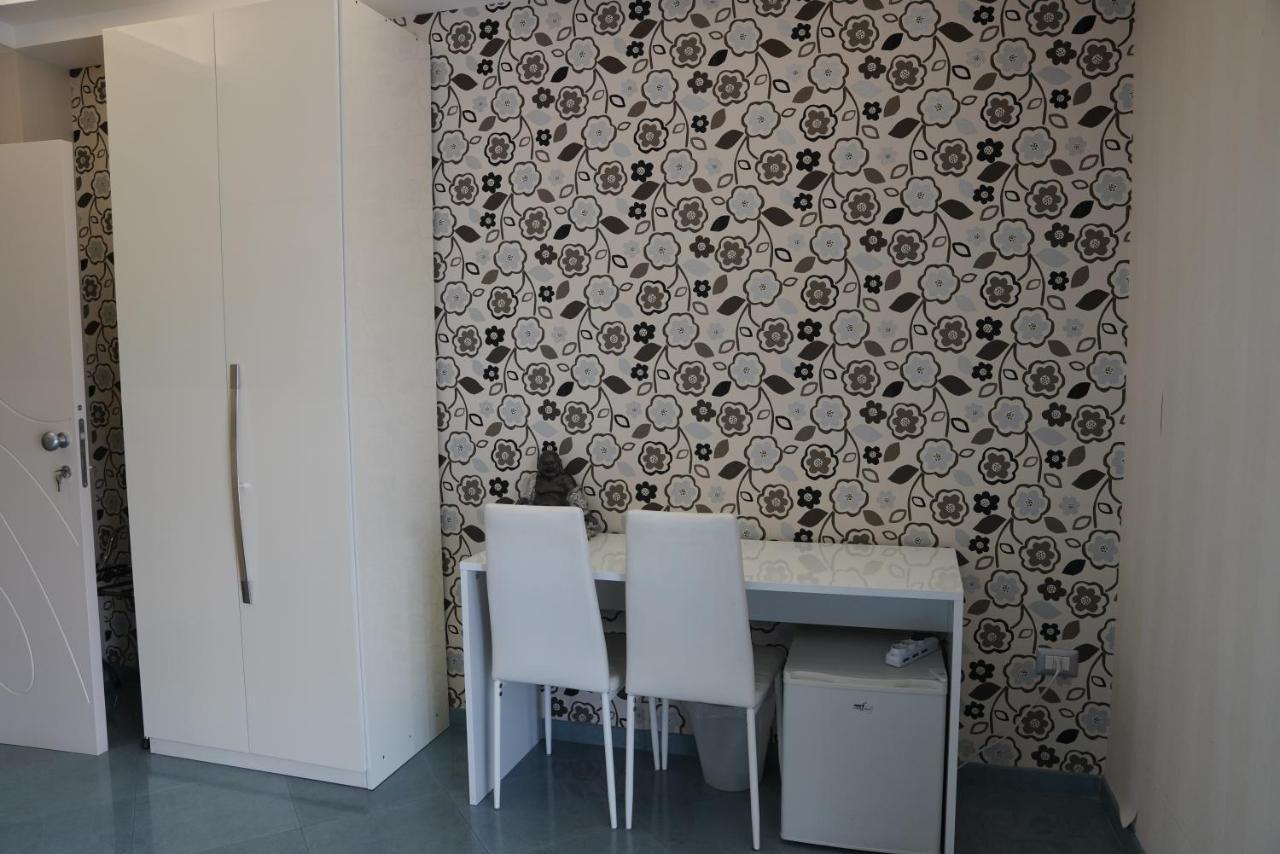 Guest House Emily Suites Półwysep Sorrentyński Zewnętrze zdjęcie