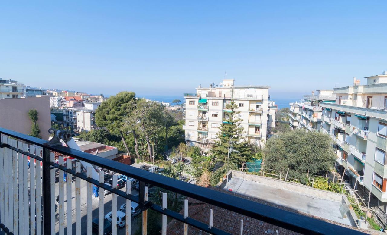 Guest House Emily Suites Półwysep Sorrentyński Zewnętrze zdjęcie