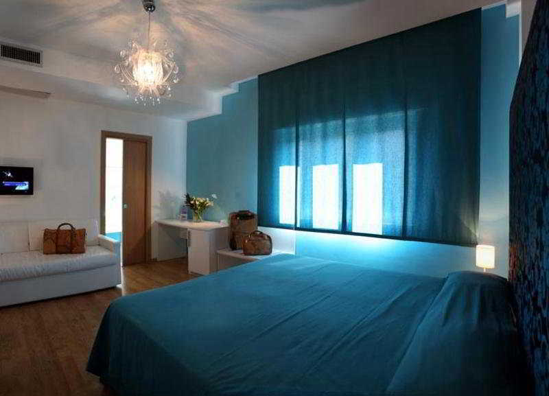 Guest House Emily Suites Półwysep Sorrentyński Zewnętrze zdjęcie